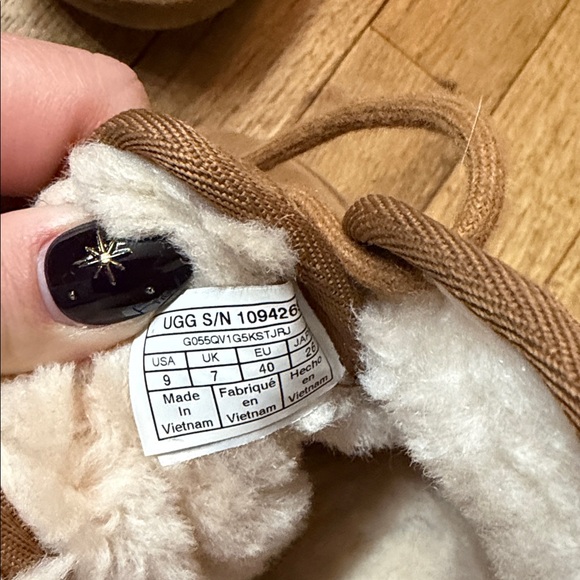 UGG Chestnut Suede Ankle Boots - Picture 8 of 9